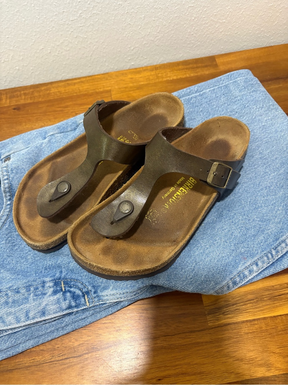 Birkenstock Metallic Gizeh Sandal